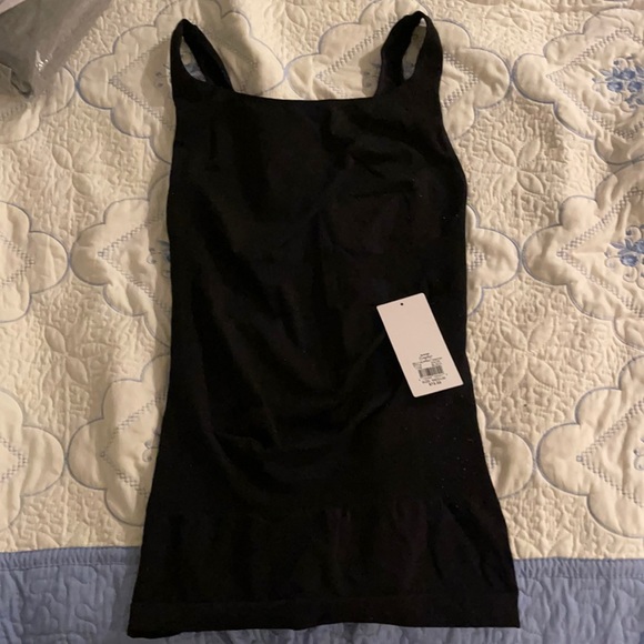 BLANQI Tops - BLANQI everyday support tank top medium black